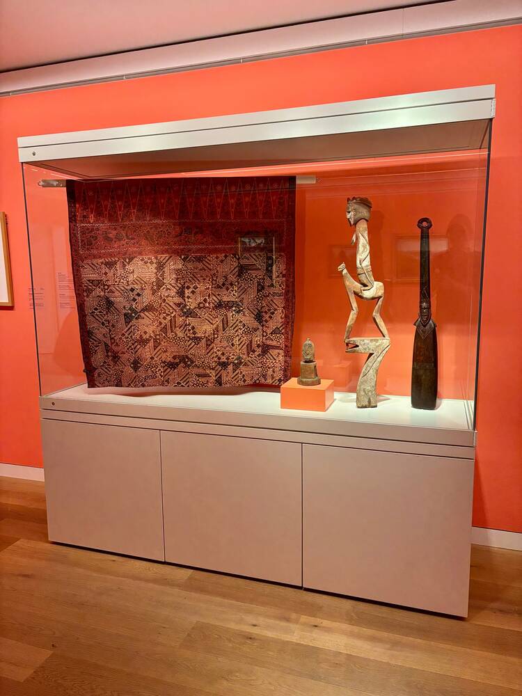 #32 Non-European objects from colonial contexts