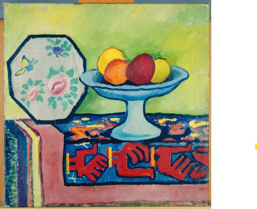 Stilleben mit Apfelschale und japanischem Fächer