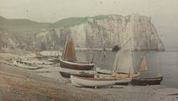 Louise Deglane, Strand mit Booten (Étretat), 1907–1936